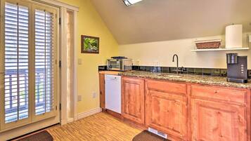 Apartment (0 Bedroom) | Interior