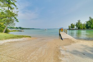 Cottage (3 Bedrooms) | Interior - Rapid City Cottage w/ Deck: 1/4 Mi to Torch Lake! (Rapid City)