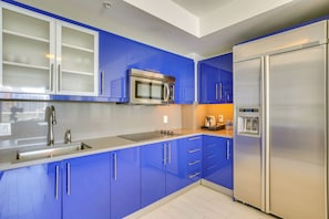 Apartment (2 Bedrooms) | Interior - Fort Lauderdale Condo w/ Veranda + Ocean View! (Fort Lauderdale)