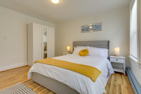 2 bedrooms, laptop workspace, iron/ironing board, bed sheets - Pet-friendly Providence Home, 2 Mi to Downtown! (Providence)