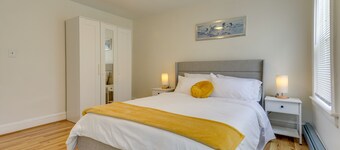 Pet-friendly Providence Home, 2 Mi to Downtown!