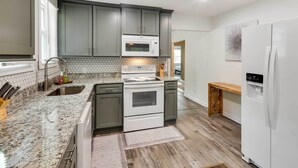 House (3 Bedrooms) | Private kitchen - Single-story Home < 1 Mi to Tuskegee University! (Tuskegee)