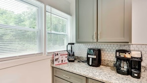 Interior - Single-story Home < 1 Mi to Tuskegee University! (Tuskegee)