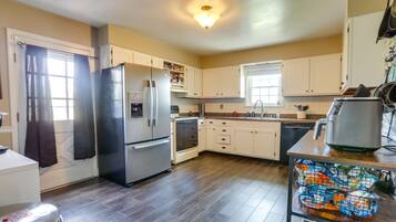 Rumah (3 Bedrooms) | Dapur pribadi | Microwave, oven, kompor, dan mesin pencuci piring