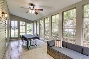Apartment (5 Bedrooms) | Interior - Charming Lewes Townhome w/ Sunroom: 5 Mi to Beach! (Lewes)
