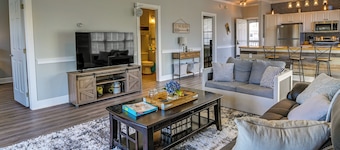 Idyllic Myrtle Beach Condo: Golf Course On-site
