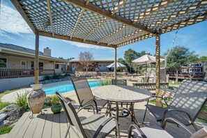 Interior - New Braunfels Home w/ Pool 2 Mi to Guadalupe River (New Braunfels)