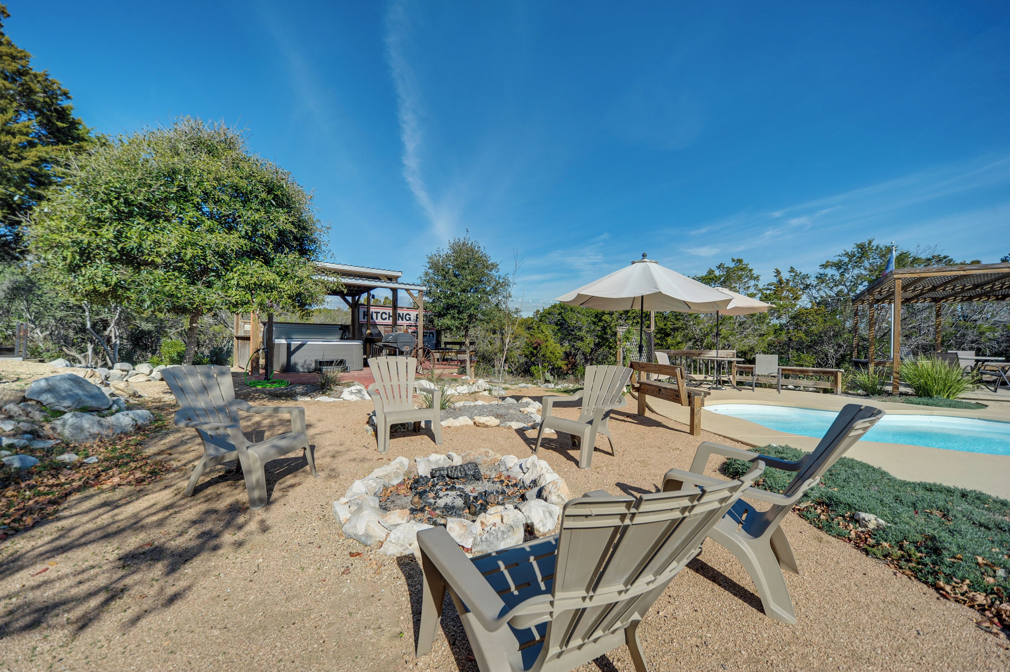 House (4 Bedrooms) | Front of property