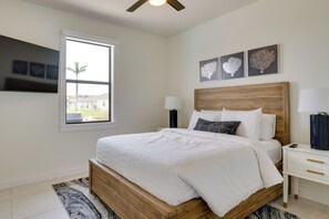 Interior - Pool & Gulf Access Canal: Chic Cape Coral Home! (Cape Coral)