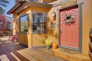 Interior - Dancing Bear Lodge ~ 1 Mi to Big Bear Lake! (Big Bear Lake)