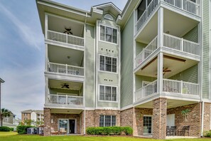 Apartment (3 Bedrooms) | Interior - 3 Mi to Ocean: Modern Myrtle Beach Vacation Rental (Myrtle Beach)