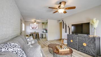 Apartment (2 Bedrooms) | Front of property