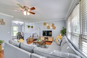 House (4 Bedrooms) | Interior - Kentucky Vacation Rental Escape w/ Deck (Oak Grove)