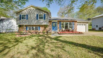 House (4 Bedrooms) | Exterior