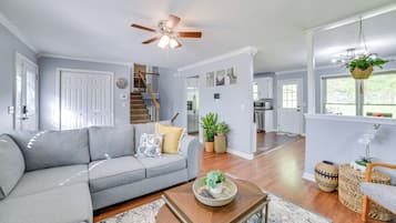 House (4 Bedrooms) | Interior