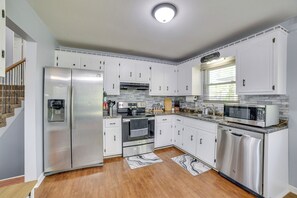 House (4 Bedrooms) | Interior