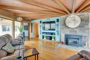 House (4 Bedrooms) | Front of property