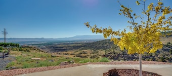 บ้านใหญ่สะดวกสบายใน Grand Junction สำหรับการเช่าพร้อมวิวภูเขา!
