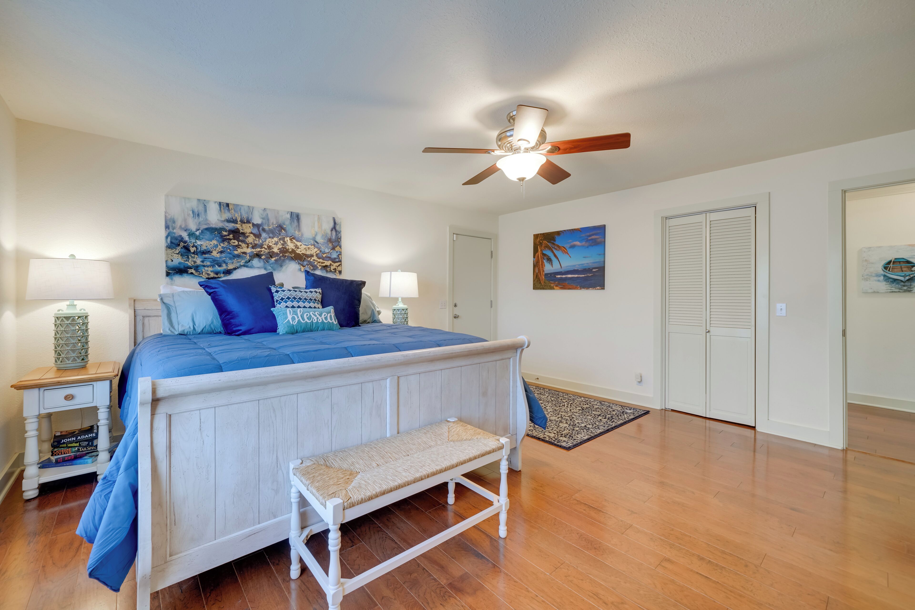 House (5 Bedrooms) | Interior