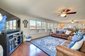 House (5 Bedrooms) | Interior