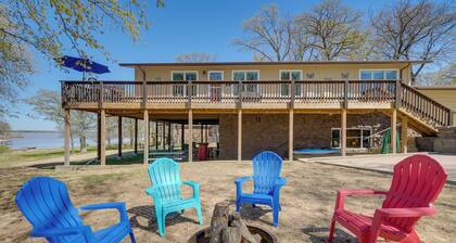 Spacious Vacation Rental Home on Eufaula Lake!