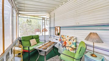 House (1 Bedroom) | Interior