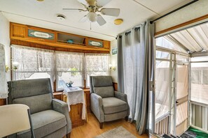 House (1 Bedroom) | Interior
