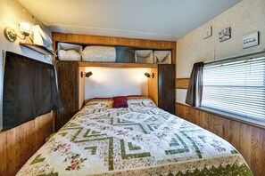 House (1 Bedroom) | Interior