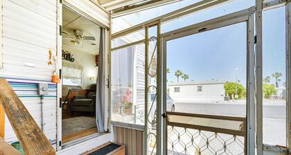 Yuma Getaway w/ Pool Access, 5 Mi to Lutes Casino!