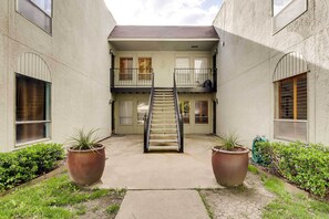 Apartment (1 Bedroom) | Interior - Stylish Condo w/ Pool in Knox Henderson! (Dallas)