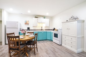 Apartment (2 Bedrooms) | Front of property - Orem Vacation Rental Apartment Near BYU Campus! (Orem)