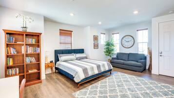 Apartment (0 Bedroom) | Desk, laptop workspace, iron/ironing board, bed sheets