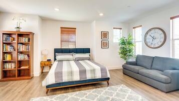 Apartment (0 Bedroom) | Interior