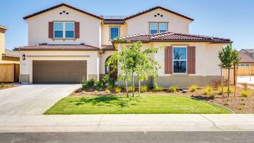 Apartment (0 Bedroom) | Interior