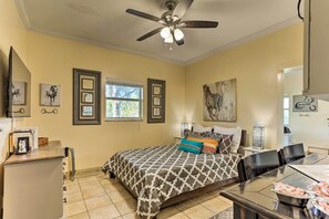 Cottage (0 Bedroom) | Interior - Rustic Palm City Vacation Rental on Horse Farm (Palm City)