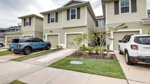 Unclassified image, 5 of 29, button - Brandon Duplex w/ Screened-in Porch & Pool Table! (Brandon)