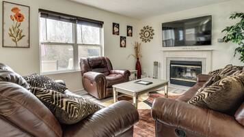 House (4 Bedrooms) | Interior