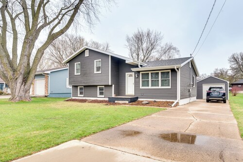 Clear Lake Vacation Home Rental - Pet Friendly!