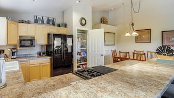 Apartment (3 Bedrooms) | Interior