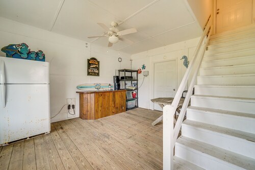 Topsail Beach Vacation Rental: Steps to Shore!