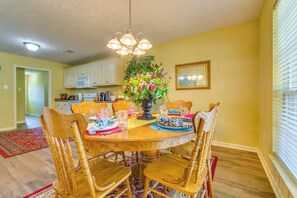 House (3 Bedrooms) | Interior - 2 Mi to Uca: Group Getaway w/ Private Yard! (Conway)