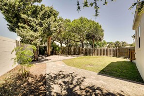 Cottage (3 Bedrooms) | Interior - St Augustine Cottage w/ Fire Pit - Walk to Pier! (St. Augustine)