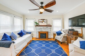 Cottage (2 Bedrooms) | Front of property