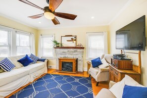 Cottage (2 Bedrooms) | Interior