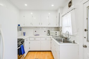 Cottage (2 Bedrooms) | Interior