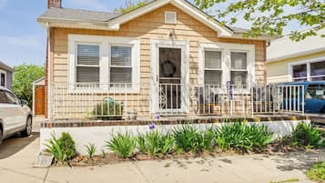 Cottage (2 Bedrooms) | Interior