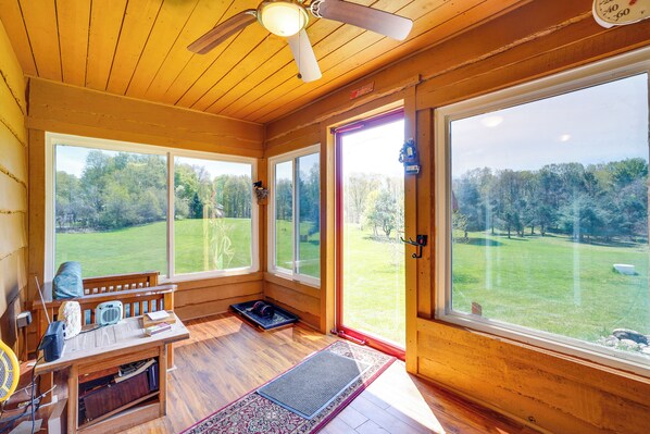 Apartemen (0 Bedroom) | Bagian depan properti