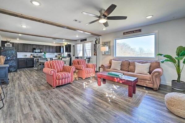 House (2 Bedrooms) | Interior - Boho Mountain Home Escape, Walk to Marina! (Mountain Home)