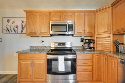 Deck & Grill: Convenient Home in Hummelstown