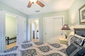 Apartment (1 Bedroom) | Interior - Gulf Shores Condo w/ Pool View: Walk to Beach! (Gulf Shores)